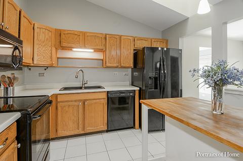 349 Meadowview Ln, Aurora, IL 60502 photo 5