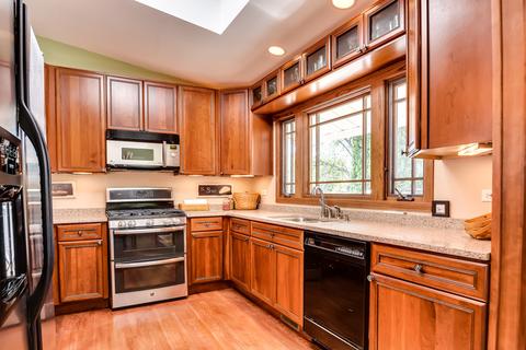 1380 Dennison Rd, Hoffman Estates, IL 60195 photo 8