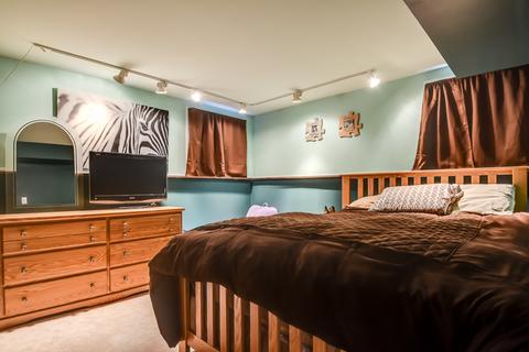 1380 Dennison Rd, Hoffman Estates, IL 60195 photo 21