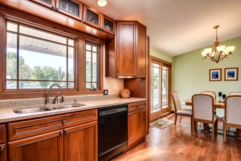 1380 Dennison Rd, Hoffman Estates, IL 60195 photo 9