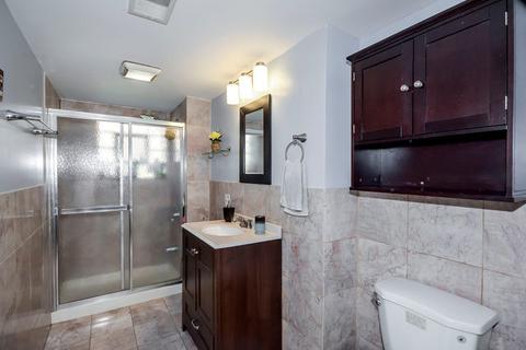 1586 Marshall Dr, Des Plaines, IL 60018 photo 22