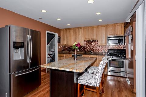 1586 Marshall Dr, Des Plaines, IL 60018 photo 8