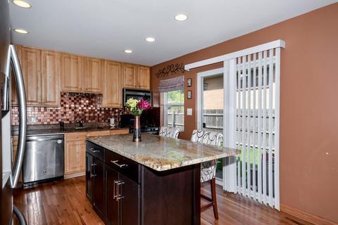 1586 Marshall Dr, Des Plaines, IL 60018 photo 9