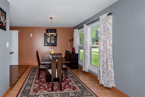 1586 Marshall Dr, Des Plaines, IL 60018 photo 5