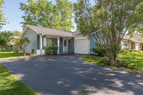 3075 Fox Hill Rd, Aurora, IL 60504 photo 1