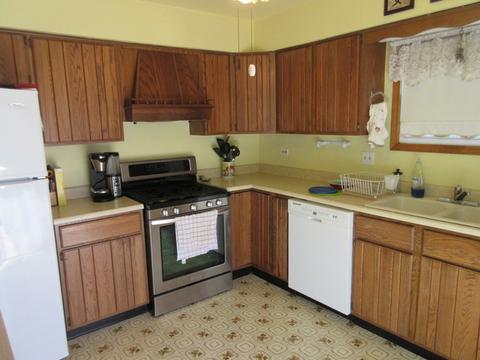 835 Hunter Dr, Roselle, IL 60172 photo 7