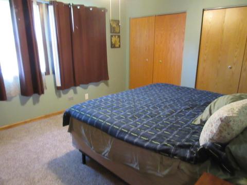 835 Hunter Dr, Roselle, IL 60172 photo 9
