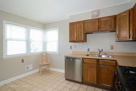 504 N Pine St, Mount Prospect, IL 60056 photo 6
