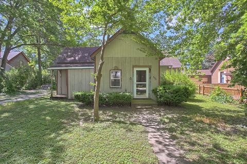 305 E Byron St, Sidney, IL 61877 photo 2