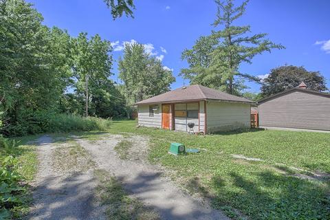 305 E Byron St, Sidney, IL 61877 photo 3