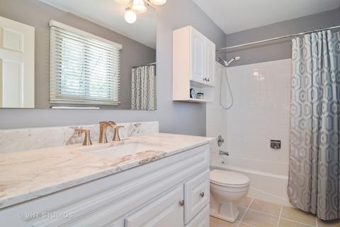 1464 Groton Ln, Wheaton, IL 60189 photo 14