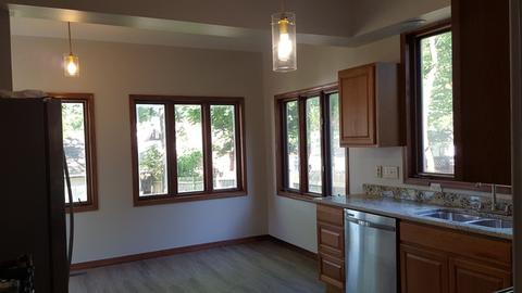 412 S State St, Elgin, IL 60123 photo 8