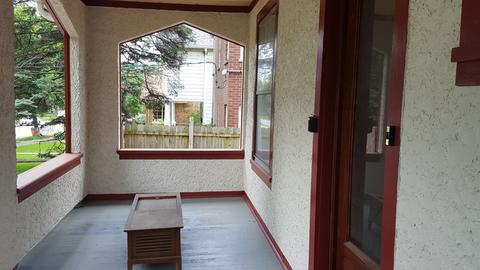 412 S State St, Elgin, IL 60123 photo 2
