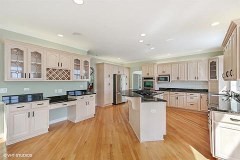 13151 Lakeshore Dr, Plainfield, IL 60585 photo 6