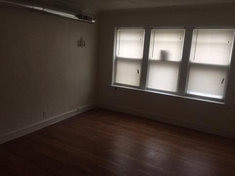 936 E 80th St, Chicago, IL 60619 photo 4