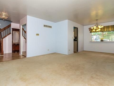 225 Dickens Trl, Elgin, IL 60120 photo 6