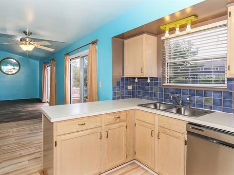 225 Dickens Trl, Elgin, IL 60120 photo 9