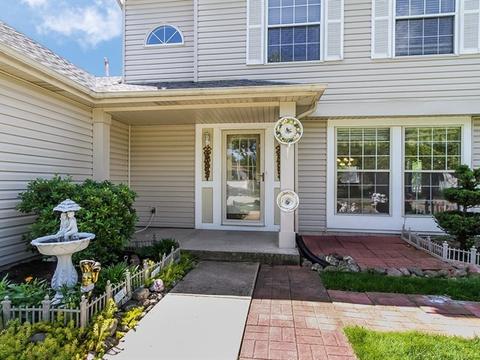 225 Dickens Trl, Elgin, IL 60120 photo 2