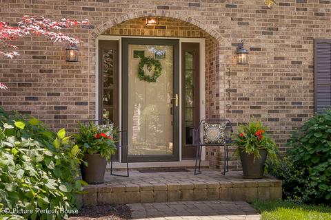 1112 Colgate Ct, Naperville, IL 60565 photo 2