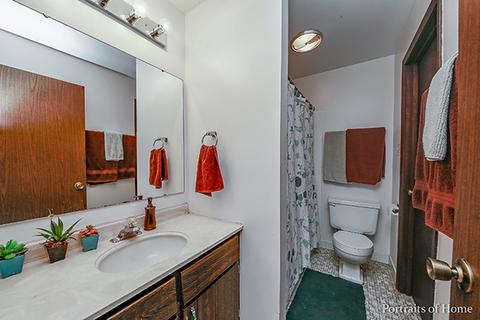 1610 Thames Ct #C, Wheaton, IL 60189 photo 9