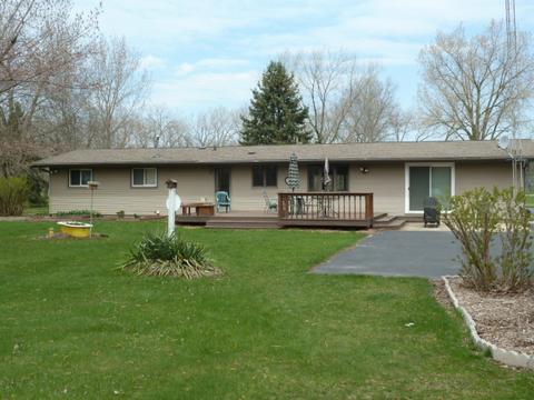 5935 E North Prairie Dr, Morris, IL 60450 photo 2