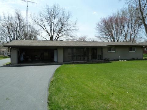 5935 E North Prairie Dr, Morris, IL 60450 photo 1