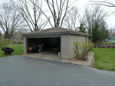 5935 E North Prairie Dr, Morris, IL 60450 photo 4