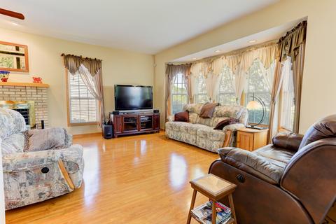 4500 Pond Cir, Plainfield, IL 60586 photo 9