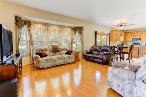 4500 Pond Cir, Plainfield, IL 60586 photo 8