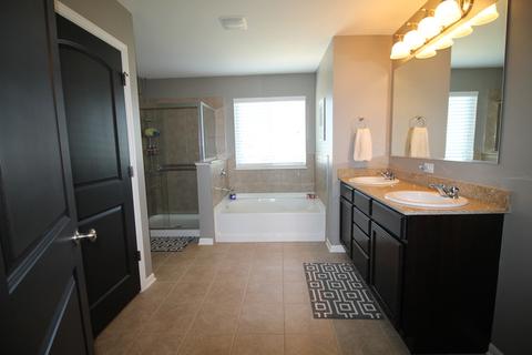 3642 Ancient Oak Dr, Elgin, IL 60124 photo 22