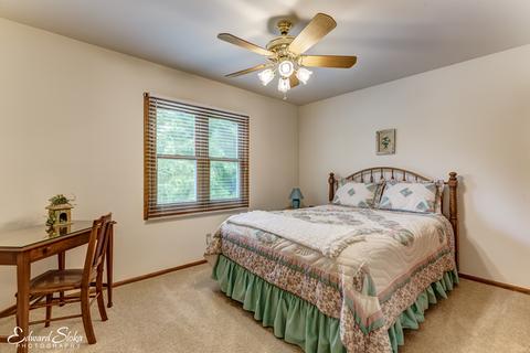 4741 Oregon Trl, Mchenry, IL 60050 photo 17