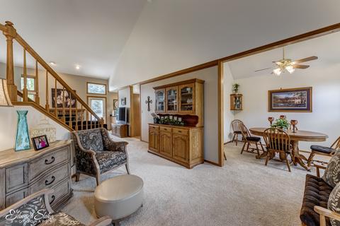 4741 Oregon Trl, Mchenry, IL 60050 photo 11