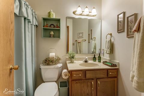 4741 Oregon Trl, Mchenry, IL 60050 photo 16