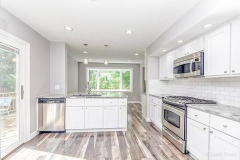 1044 Devonshire Ave, Naperville, IL 60540 photo 7