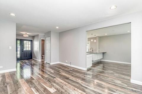 1044 Devonshire Ave, Naperville, IL 60540 photo 5