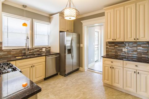 9329 S Eberhart Ave, Chicago, IL 60619 photo 7