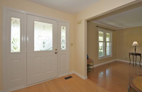 4221 Forest Glen Dr, Hoffman Estates, IL 60192 photo 3