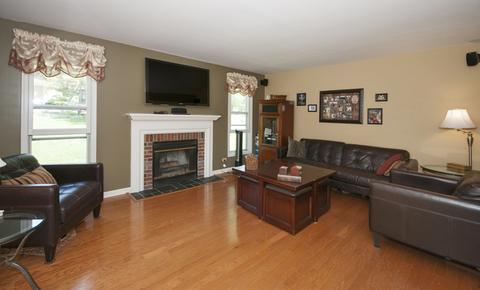 4221 Forest Glen Dr, Hoffman Estates, IL 60192 photo 12