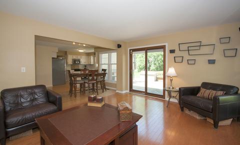 4221 Forest Glen Dr, Hoffman Estates, IL 60192 photo 13