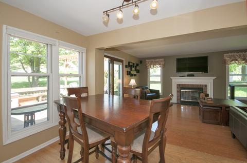 4221 Forest Glen Dr, Hoffman Estates, IL 60192 photo 11