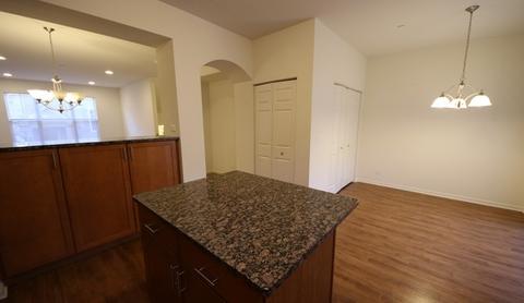 314 Wildflower St, Des Plaines, IL 60016 photo 3