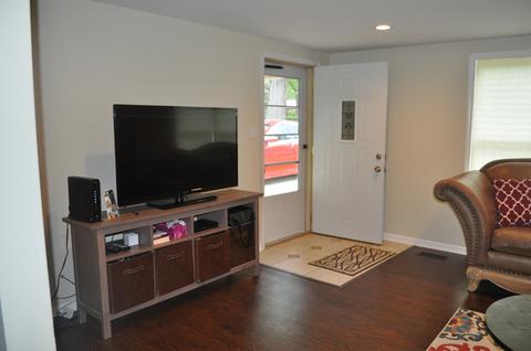 327 Florida Ave, Aurora, IL 60506 photo 3