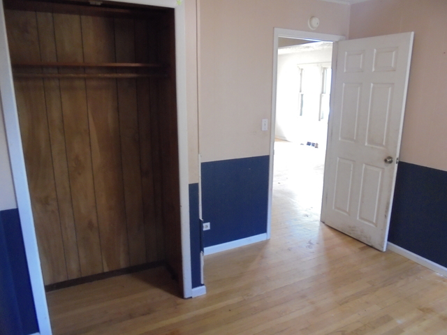 801 Stewart Ave, Elgin, IL 60120 photo 9
