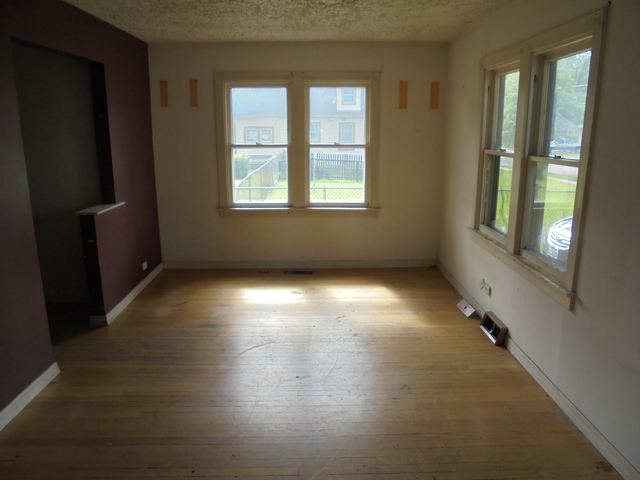 801 Stewart Ave, Elgin, IL 60120 photo 3