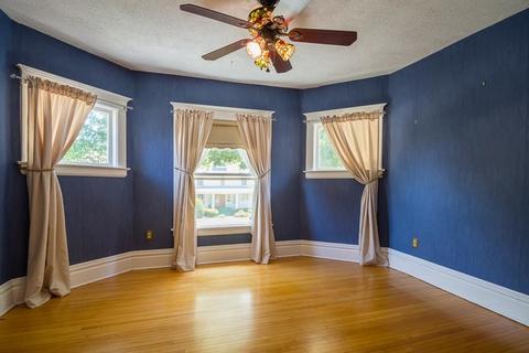 220 Hamilton Ave, Elgin, IL 60123 photo 11