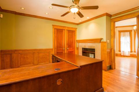 220 Hamilton Ave, Elgin, IL 60123 photo 9