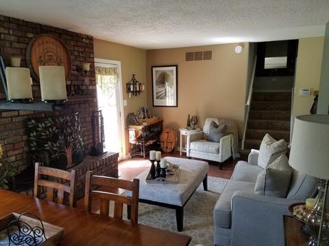 1008 Valewood Rd, Bartlett, IL 60103 photo 5