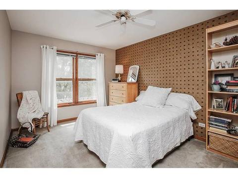 1684 Rosebud Ct, Wheaton, IL 60189 photo 19