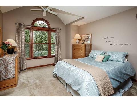 1684 Rosebud Ct, Wheaton, IL 60189 photo 18