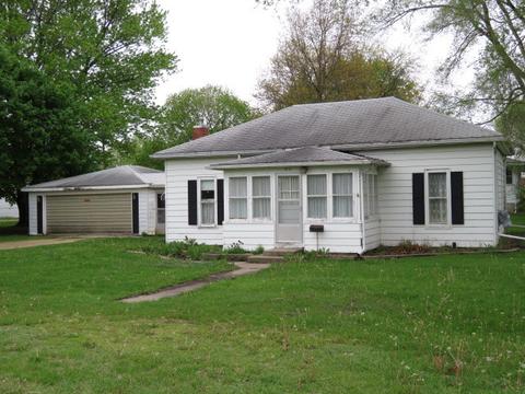 105 E 3rd St, Tampico, IL 61283 photo 1